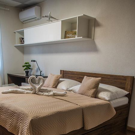Aerocafe Hotell Partizánske Exteriör bild